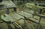 Restauration Karussellauto BMW 507 die neu verleimte Bodenplatte